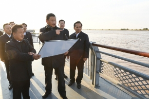 习近平：”新中国成立之初，毛主席就提出‘要把黄河的事情办好’”